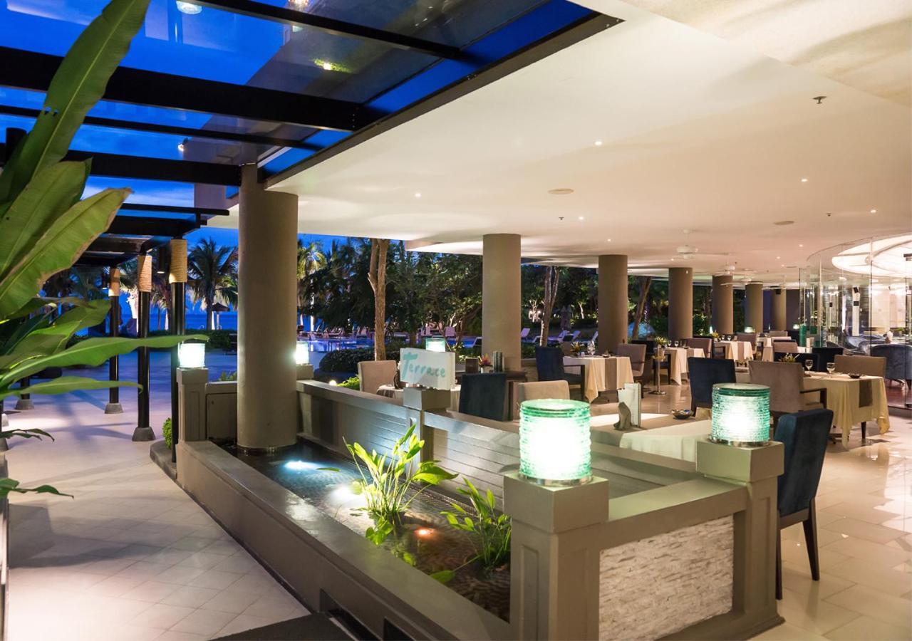 Royal Wing Suites & Spa Pattaya Bagian luar foto