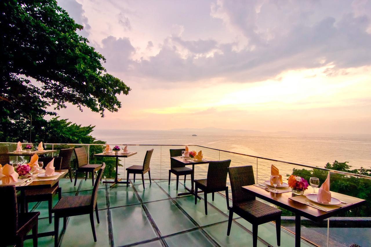Royal Wing Suites & Spa Pattaya Bagian luar foto