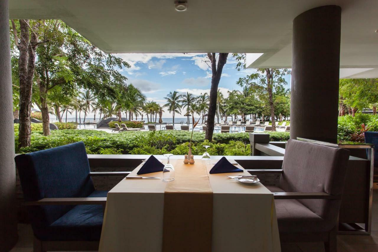 Royal Wing Suites & Spa Pattaya Bagian luar foto
