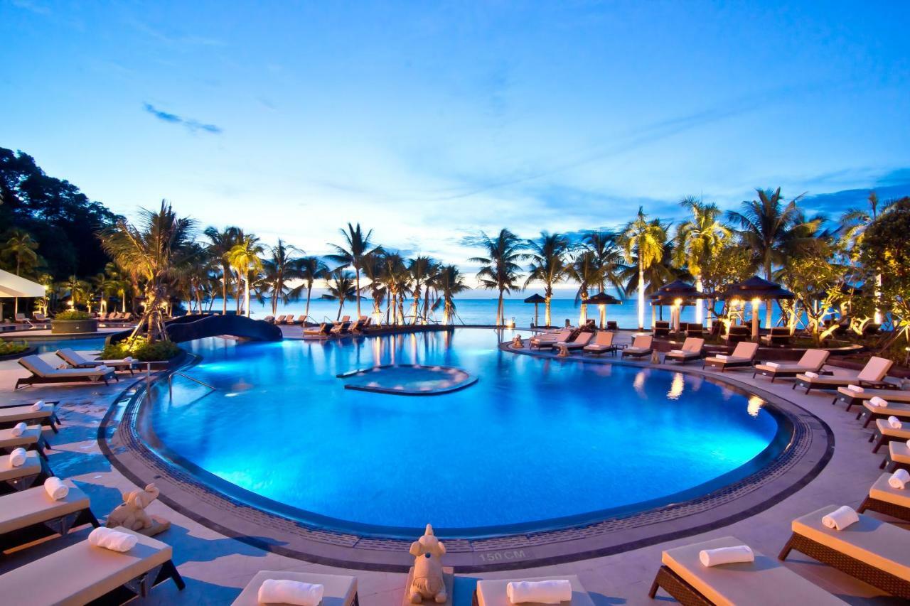 Royal Wing Suites & Spa Pattaya Bagian luar foto