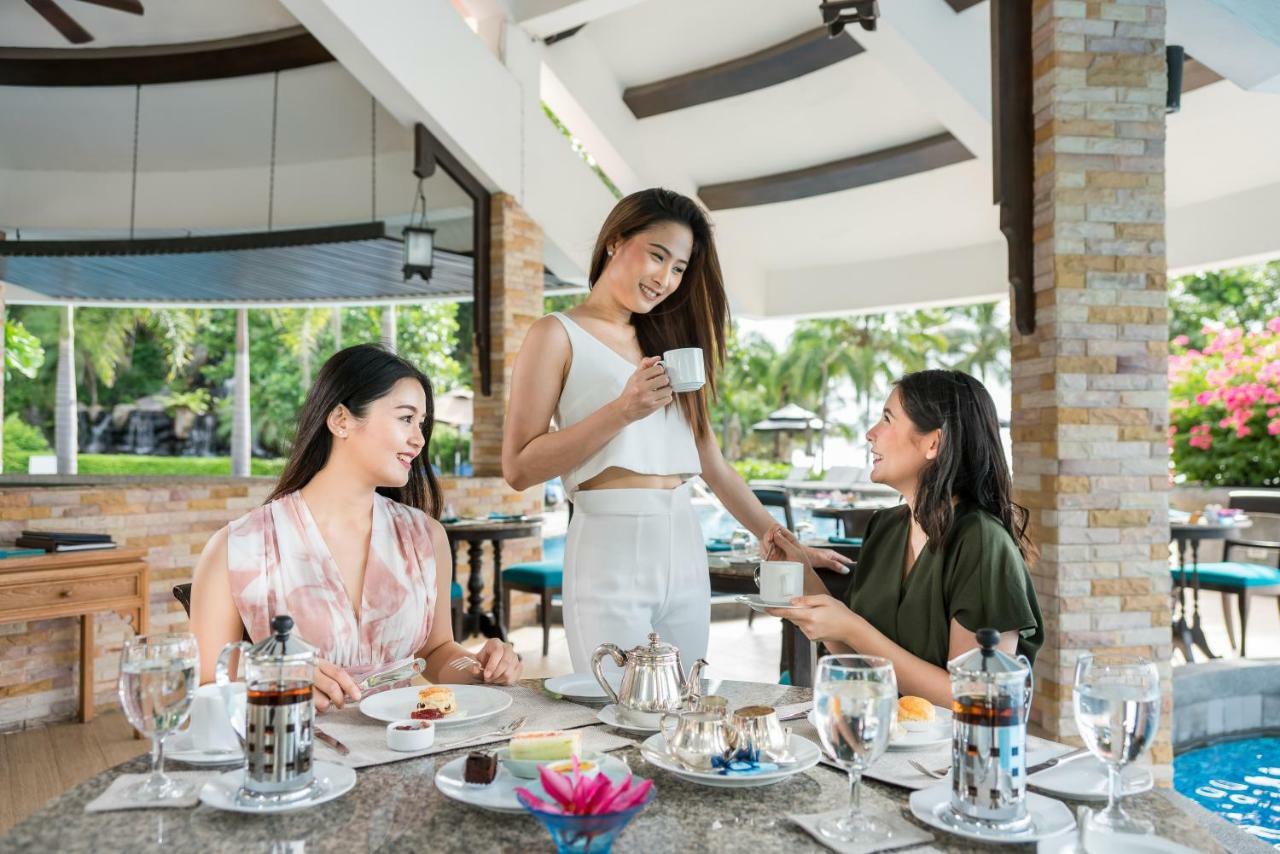 Royal Wing Suites & Spa Pattaya Bagian luar foto
